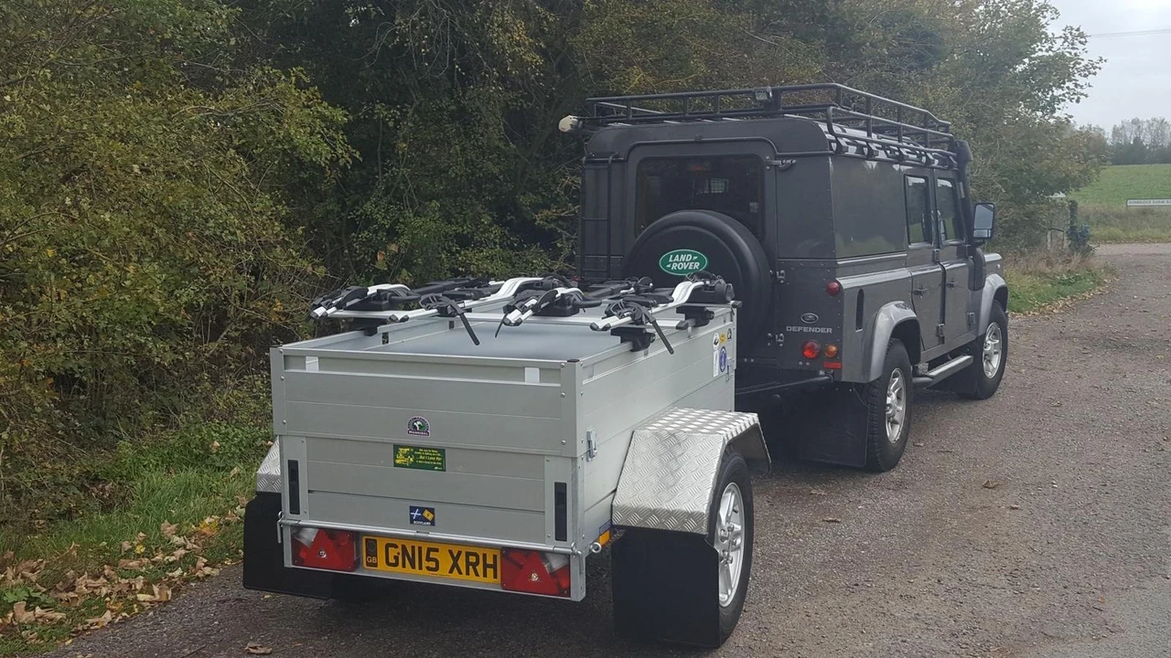 2015 Land Rover Defender 110 - Image 11 of 31