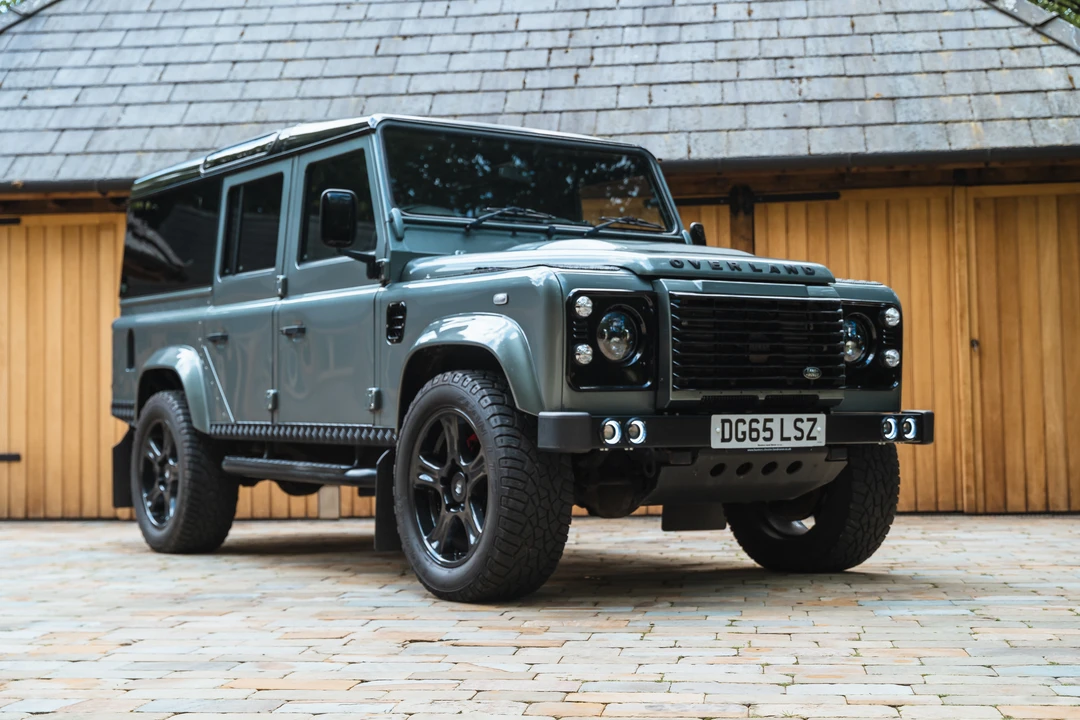 2015 Land Rover Defender 110 - Image 24 of 31