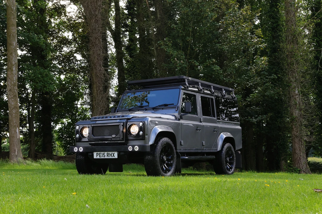 2015 Land Rover Defender 110 - Image 7 of 31