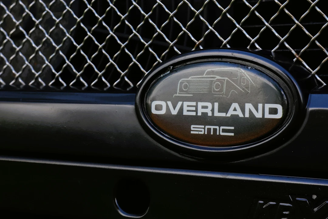 2015 Land Rover Defender 110 - Image 10 of 31