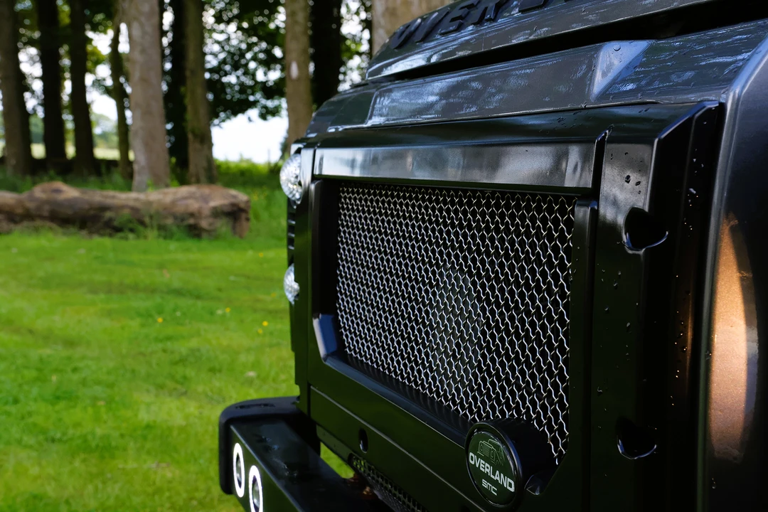 2015 Land Rover Defender 110 - Image 11 of 31