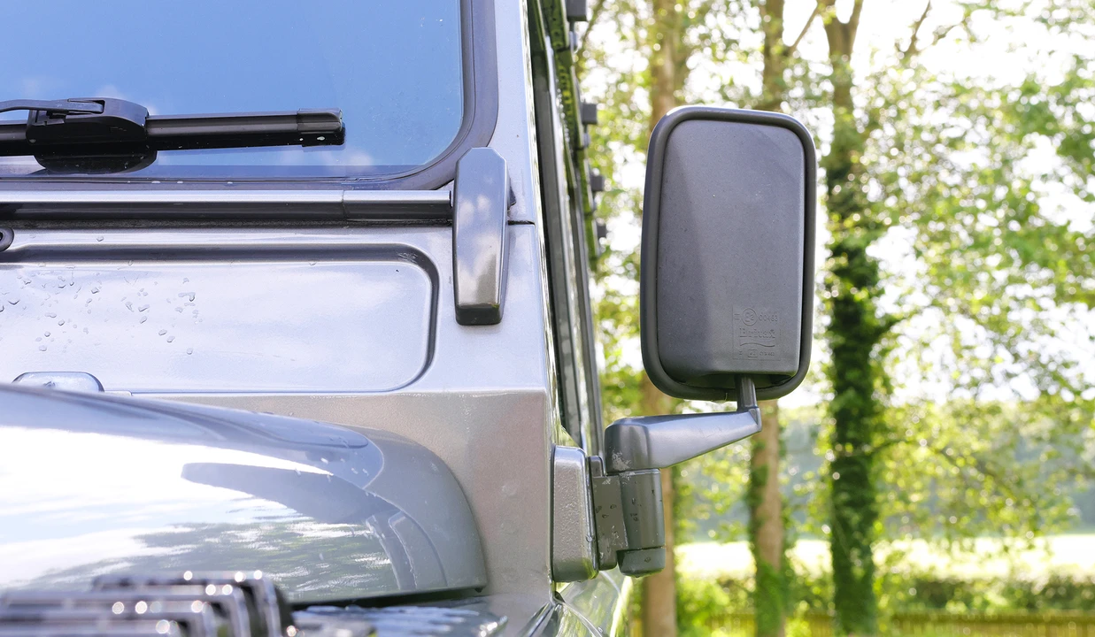2015 Land Rover Defender 110 - Image 28 of 31