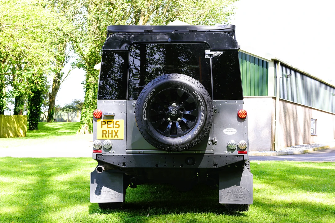 2015 Land Rover Defender 110 - Image 4 of 31