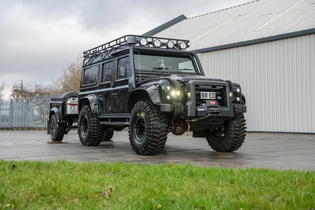2015 Land Rover Defender 110 - Image 2 of 31