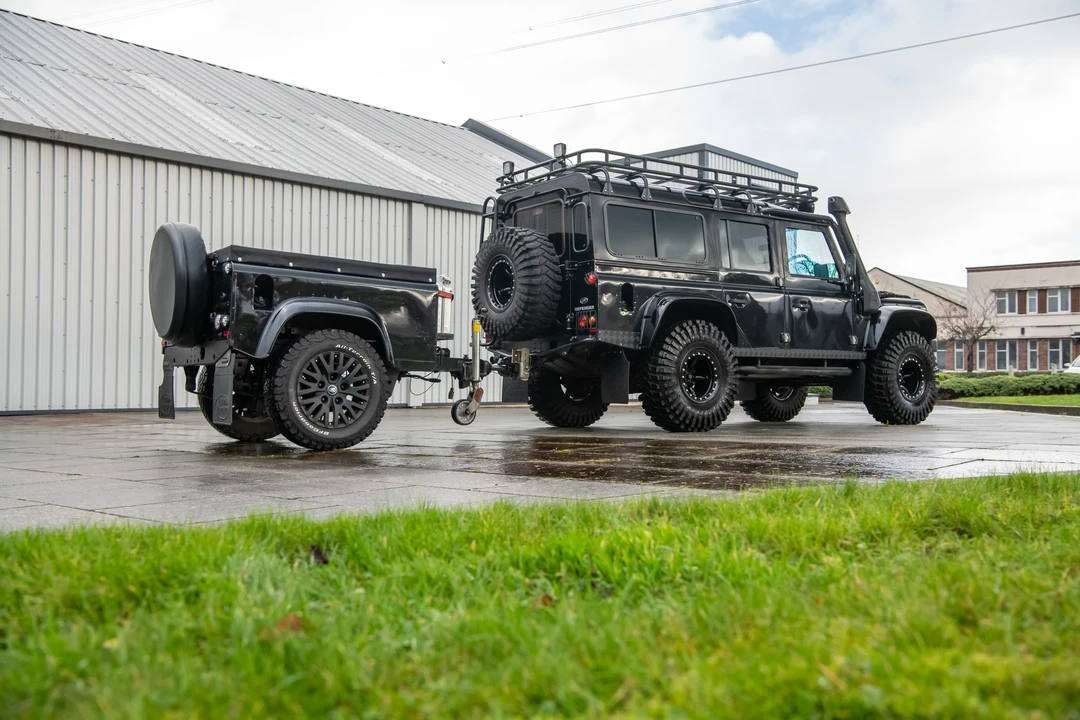 2015 Land Rover Defender 110 - Image 13 of 31