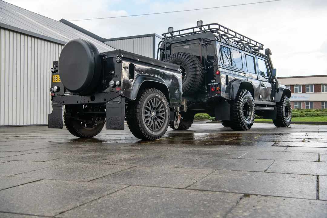 2015 Land Rover Defender 110 - Image 14 of 31