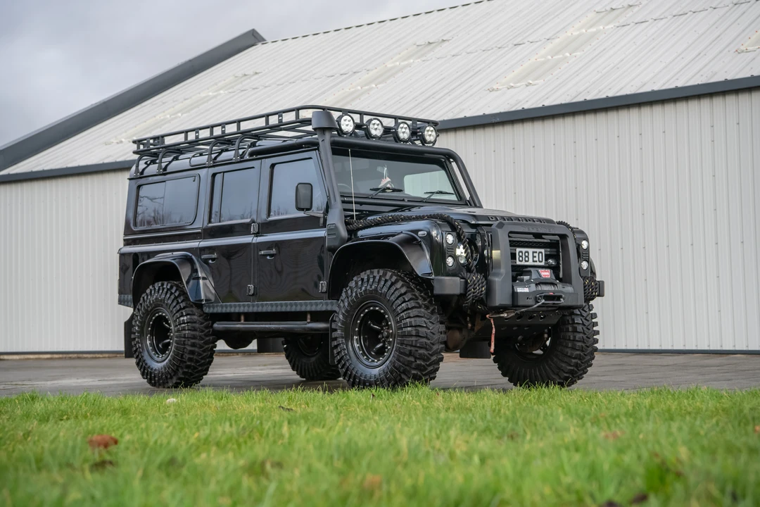2015 Land Rover Defender 110 - Image 12 of 31