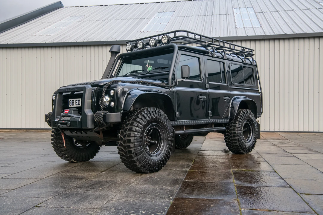 2015 Land Rover Defender 110 - Image 24 of 31