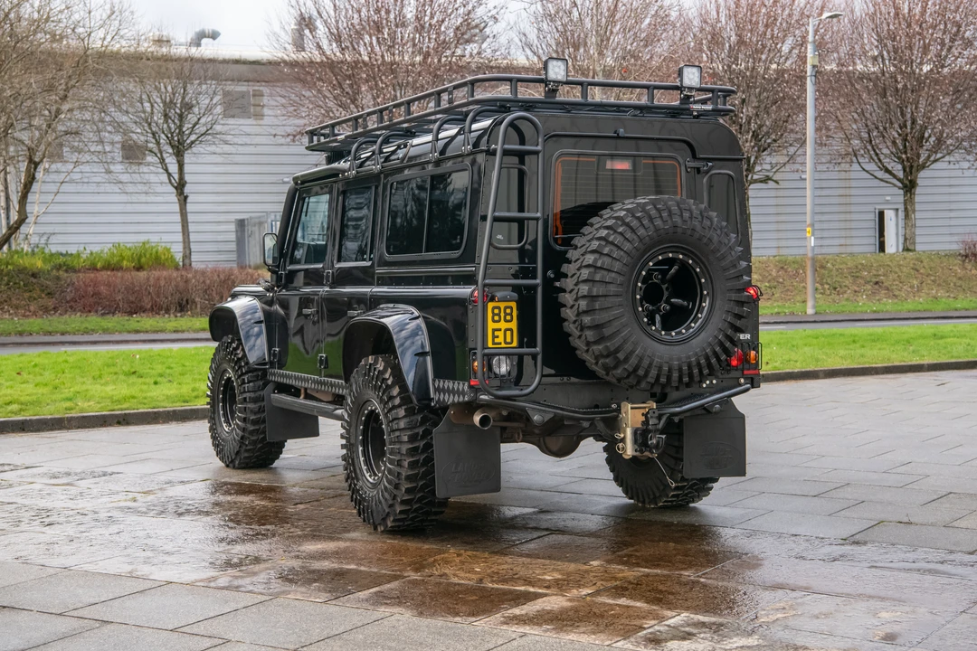 2015 Land Rover Defender 110 - Image 28 of 31