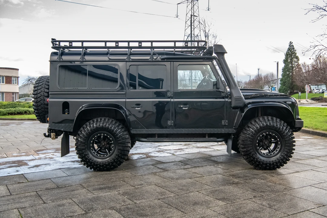 2015 Land Rover Defender 110 - Image 30 of 31