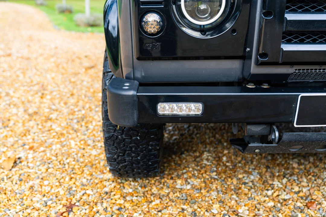2015 Land Rover Defender 110 - Image 21 of 31