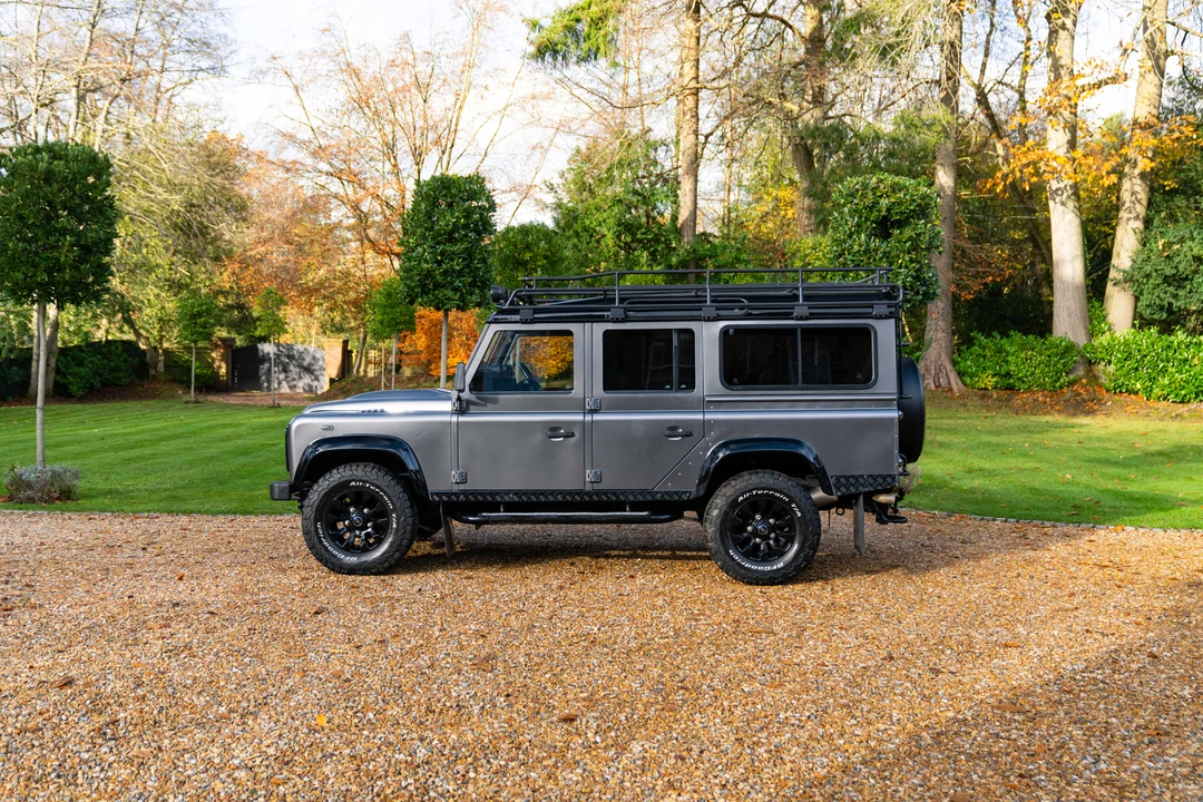 2015 Land Rover Defender 110 - Image 17 of 31