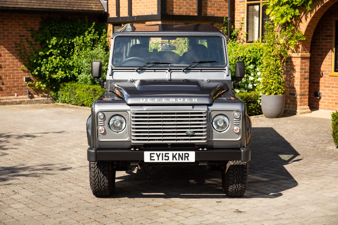 2015 Land Rover Defender 110 - Image 2 of 31