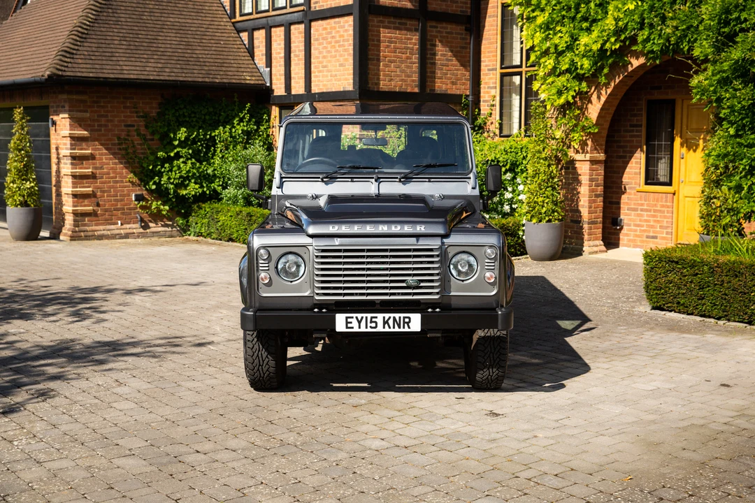 2015 Land Rover Defender 110 - Image 10 of 31