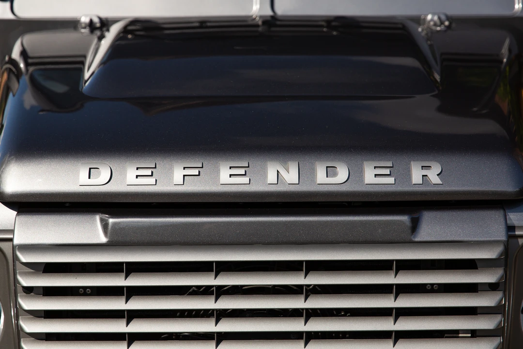 2015 Land Rover Defender 110 - Image 23 of 31