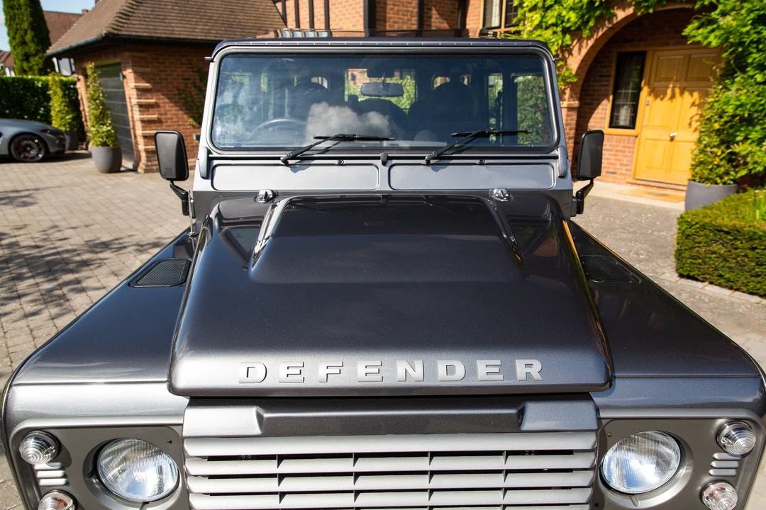 2015 Land Rover Defender 110 - Image 24 of 31