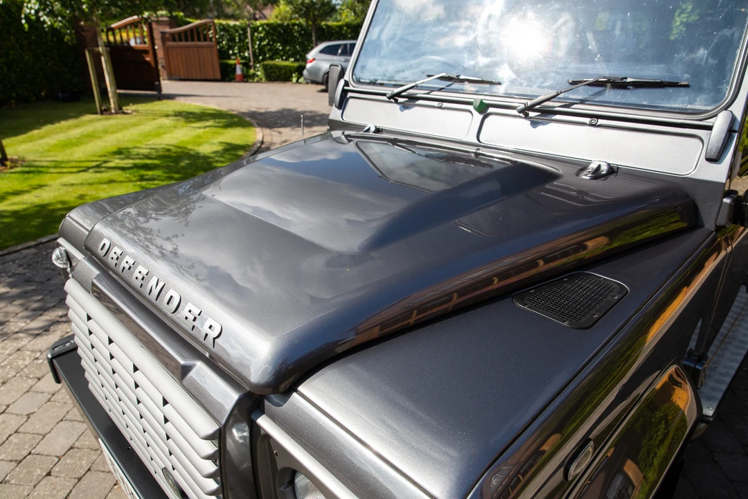 2015 Land Rover Defender 110 - Image 26 of 31