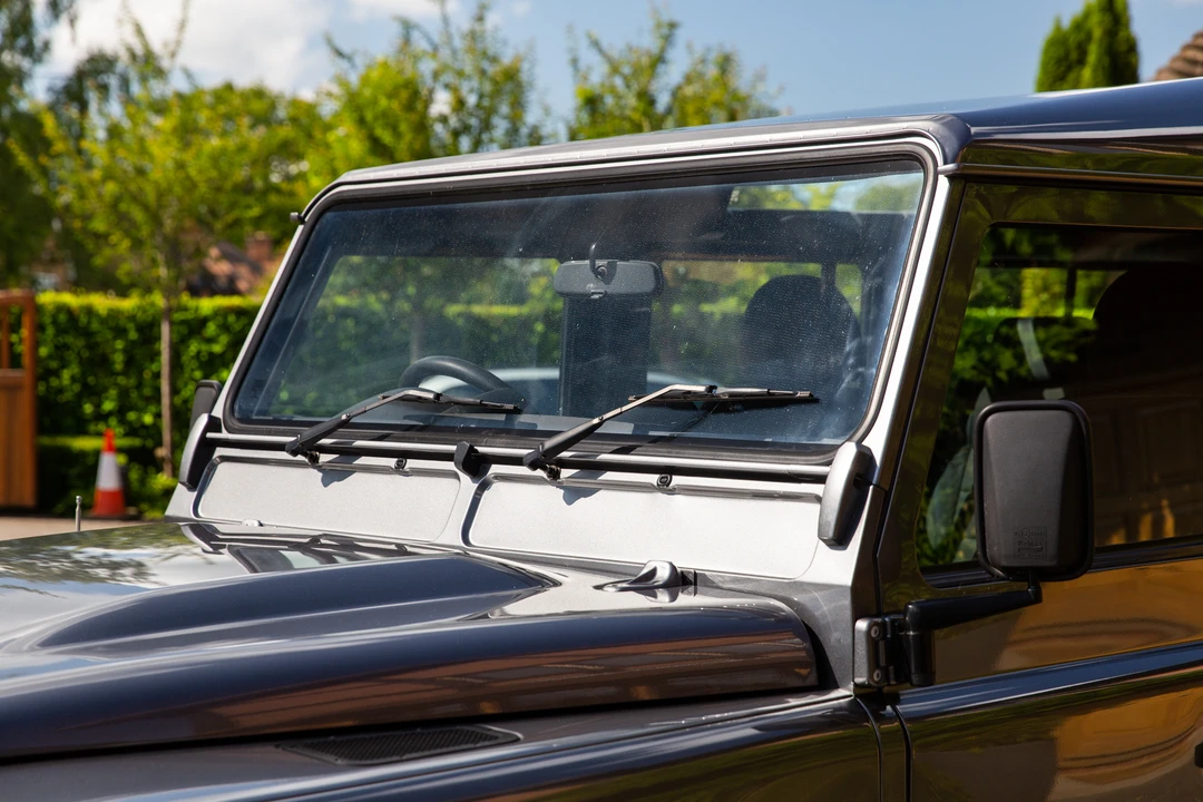 2015 Land Rover Defender 110 - Image 28 of 31