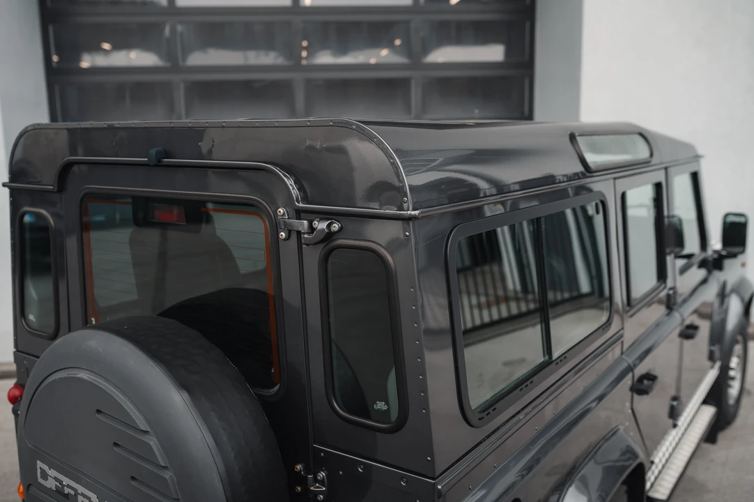 2015 Land Rover Defender 110 - Image 27 of 31