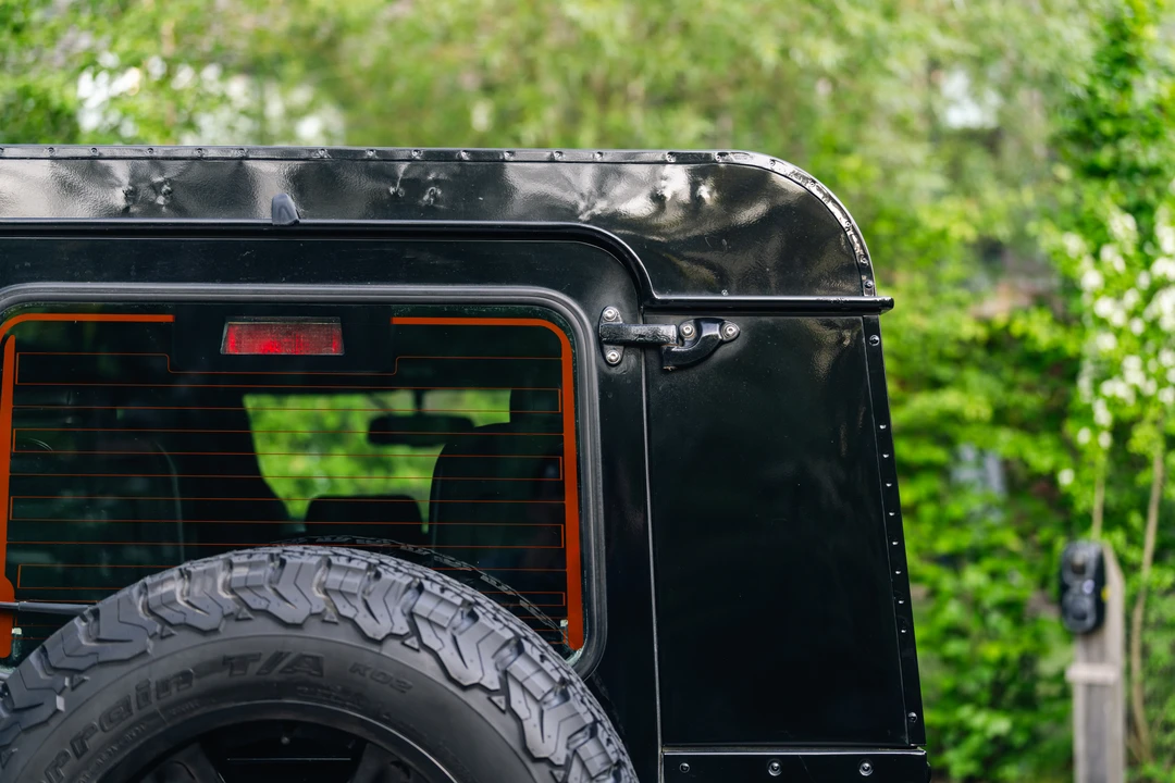 2015 Land Rover Defender 110 - Image 17 of 31