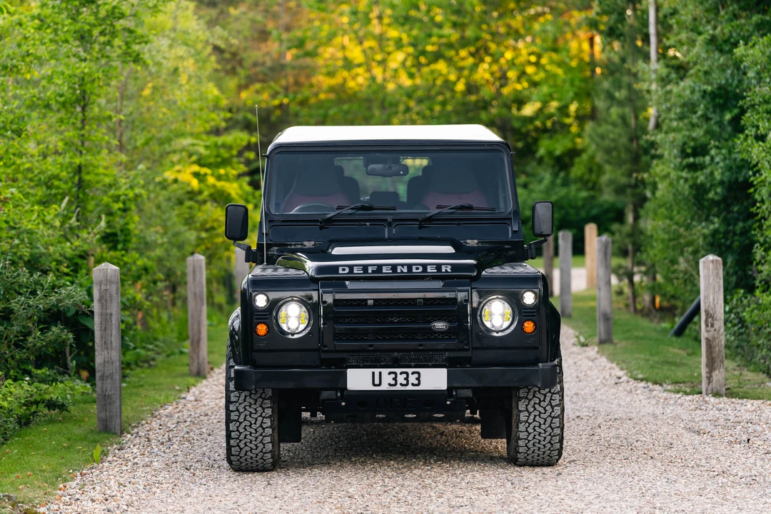 2015 Land Rover Defender 110 - Image 2 of 31