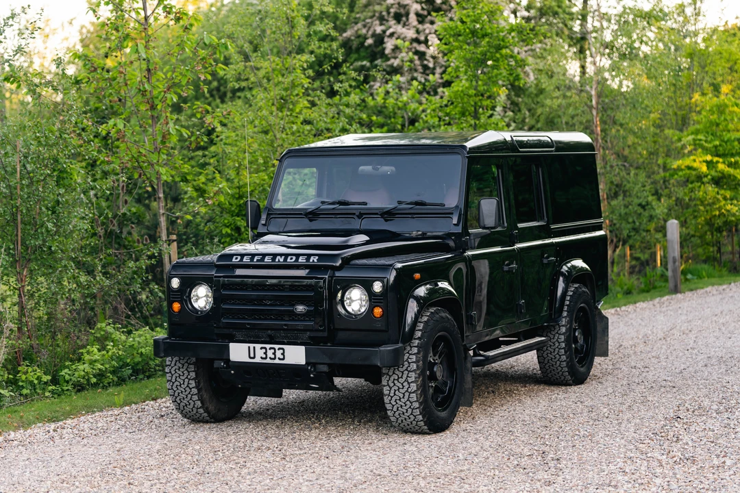 2015 Land Rover Defender 110 - Image 8 of 31