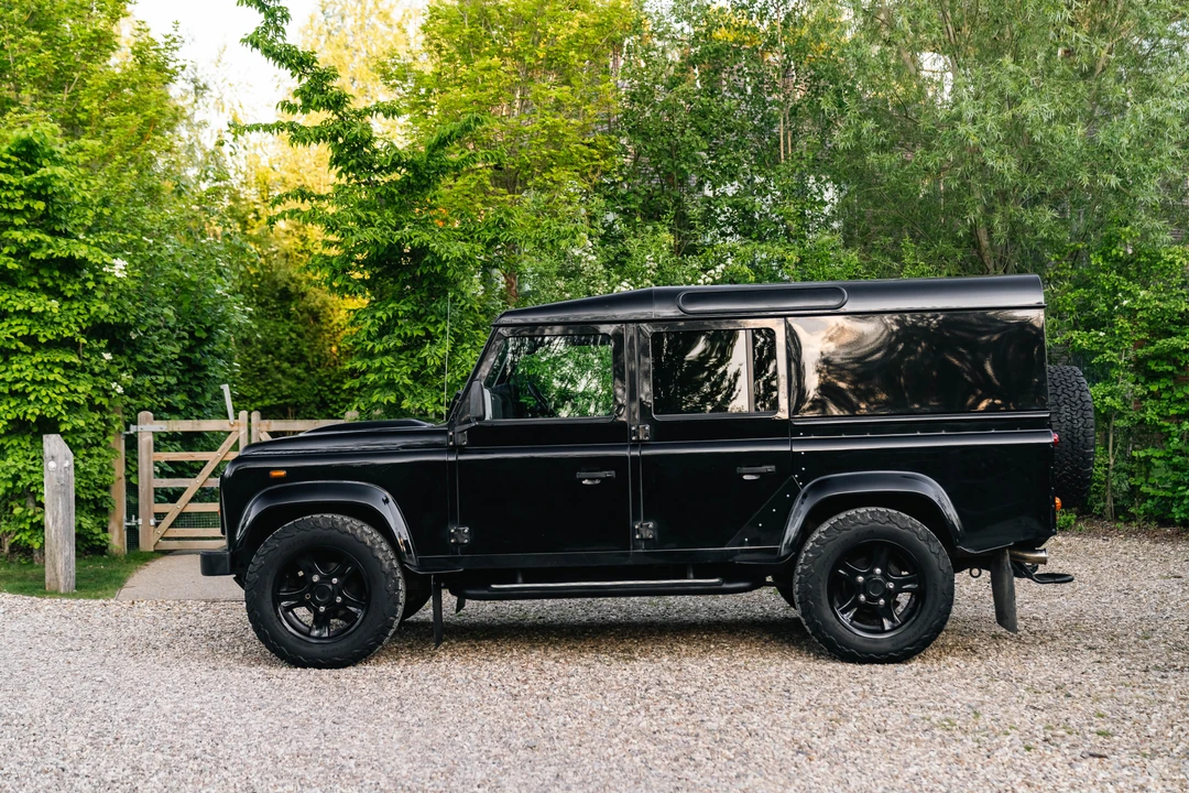 2015 Land Rover Defender 110 - Image 7 of 31