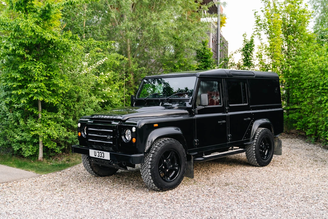2015 Land Rover Defender 110 - Image 14 of 31