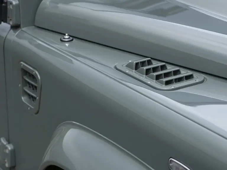 2015 Land Rover Defender 110 - Image 29 of 31
