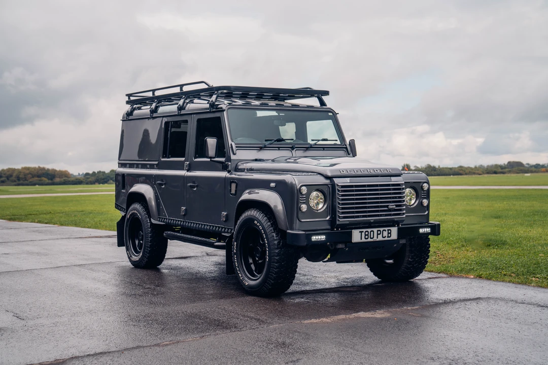 2015 Land Rover Defender 110 - Image 3 of 31