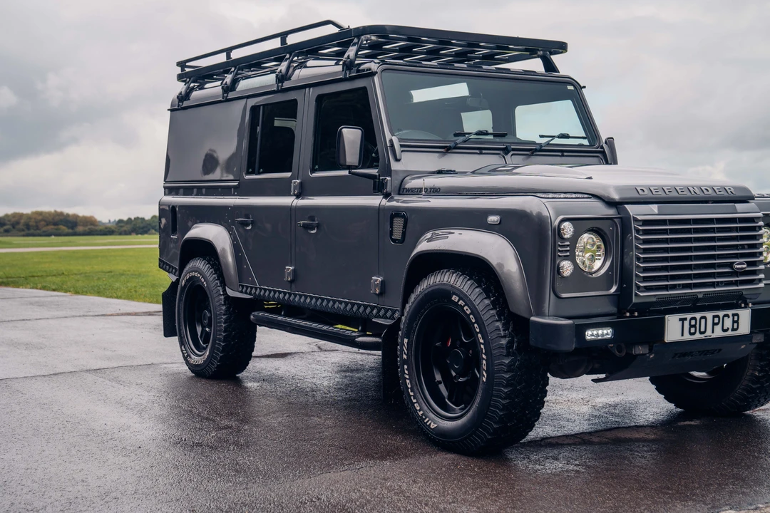 2015 Land Rover Defender 110 - Image 27 of 31