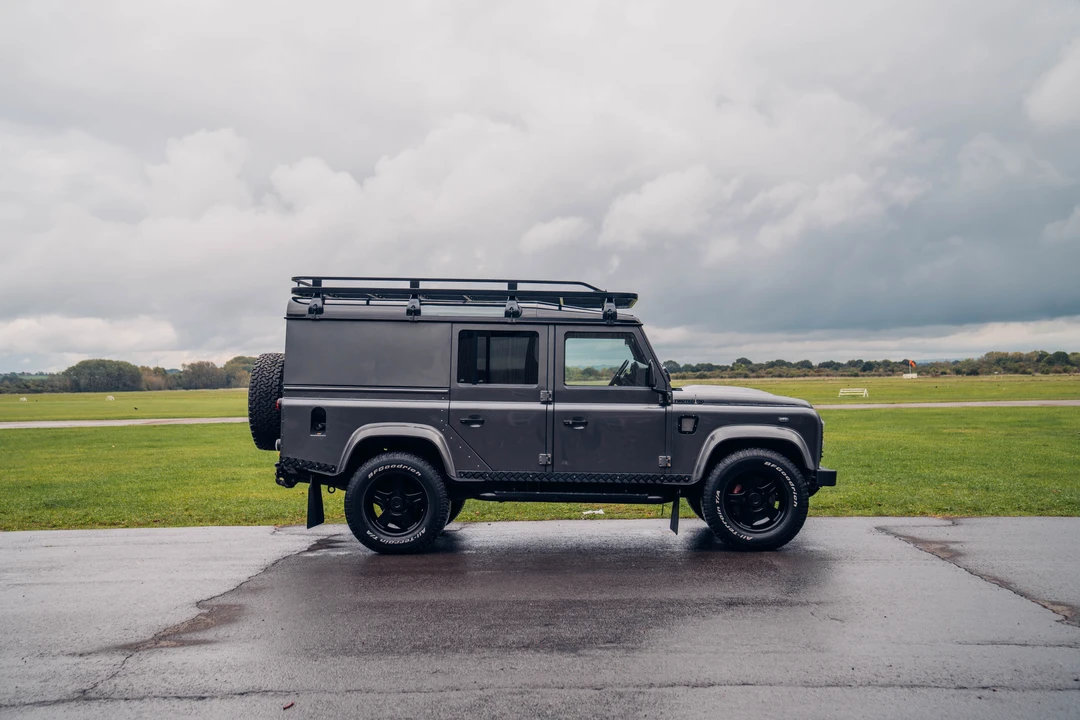 2015 Land Rover Defender 110 - Image 12 of 31