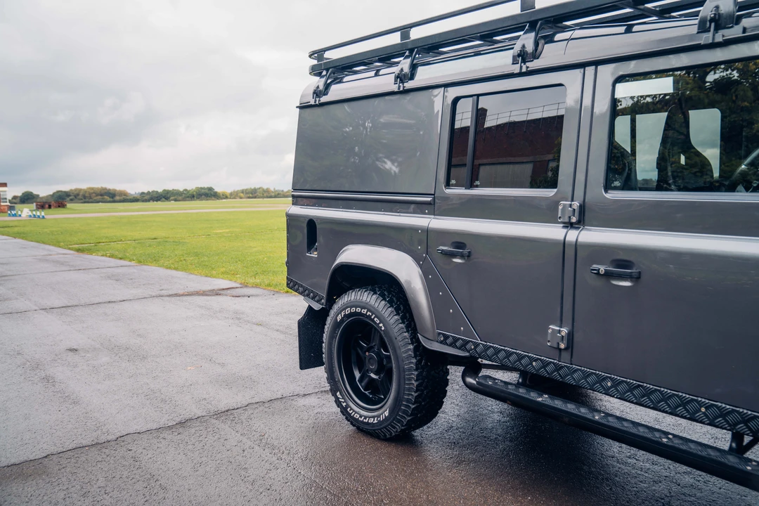 2015 Land Rover Defender 110 - Image 29 of 31