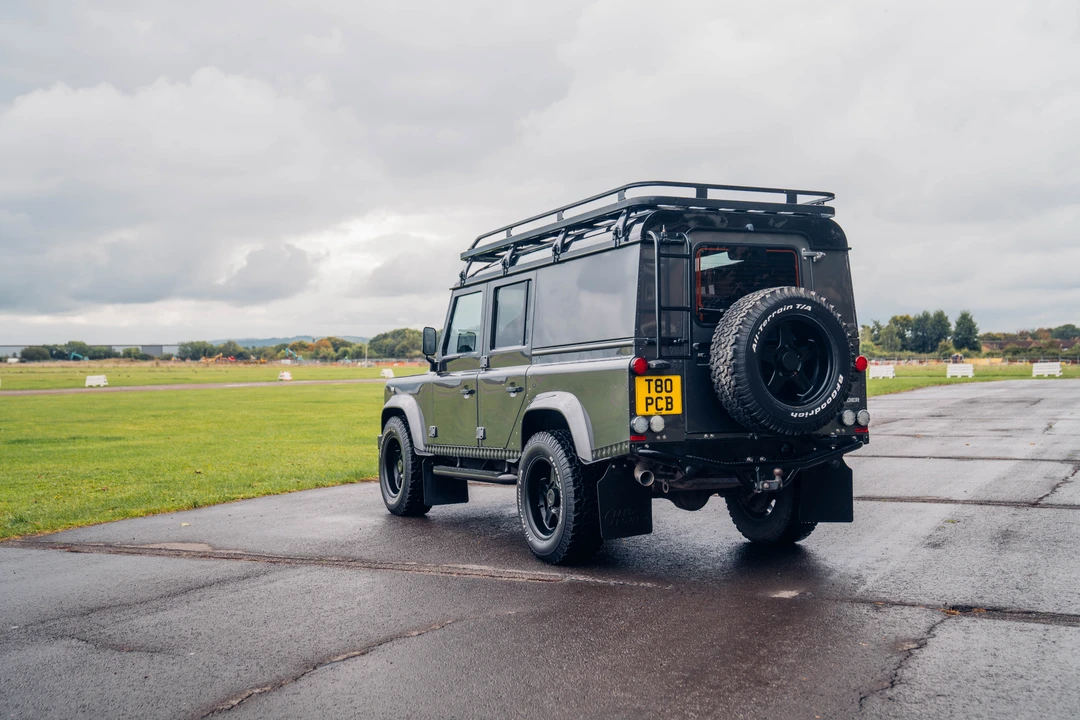 2015 Land Rover Defender 110 - Image 20 of 31