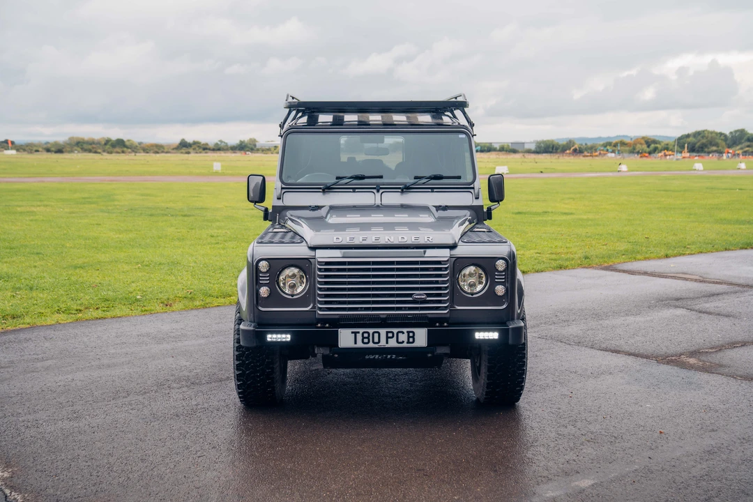 2015 Land Rover Defender 110 - Image 23 of 31
