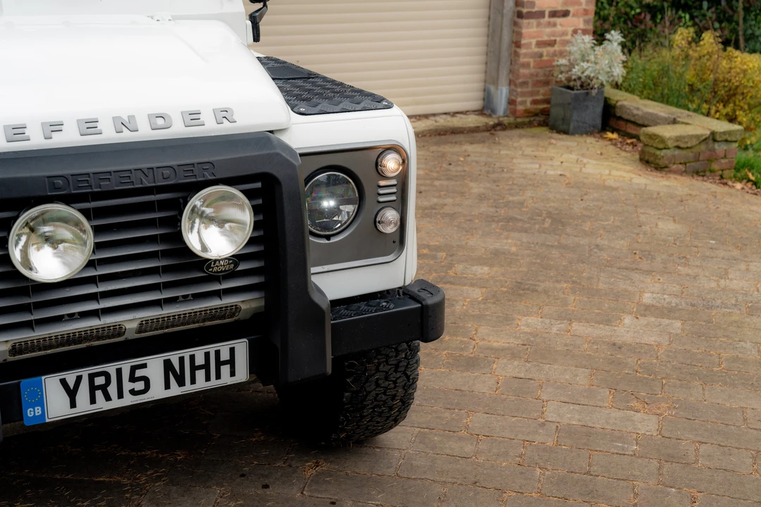 2015 Land Rover Defender 110 - Image 21 of 31