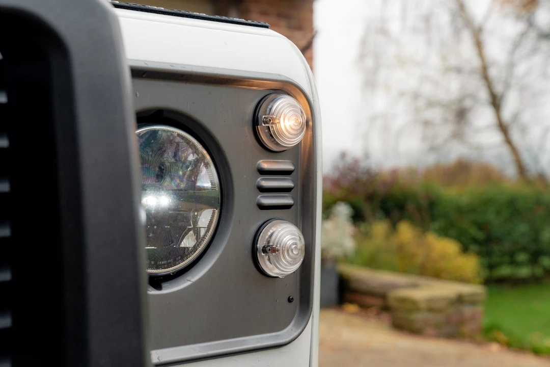2015 Land Rover Defender 110 - Image 26 of 31