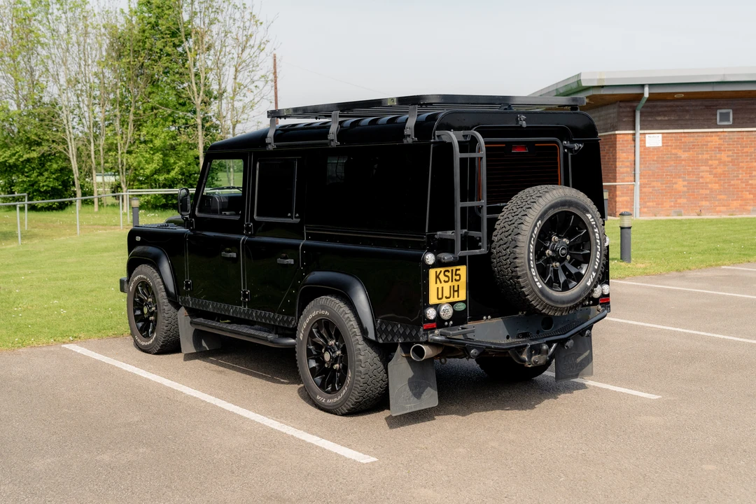 2015 Land Rover Defender 110 - Image 13 of 31