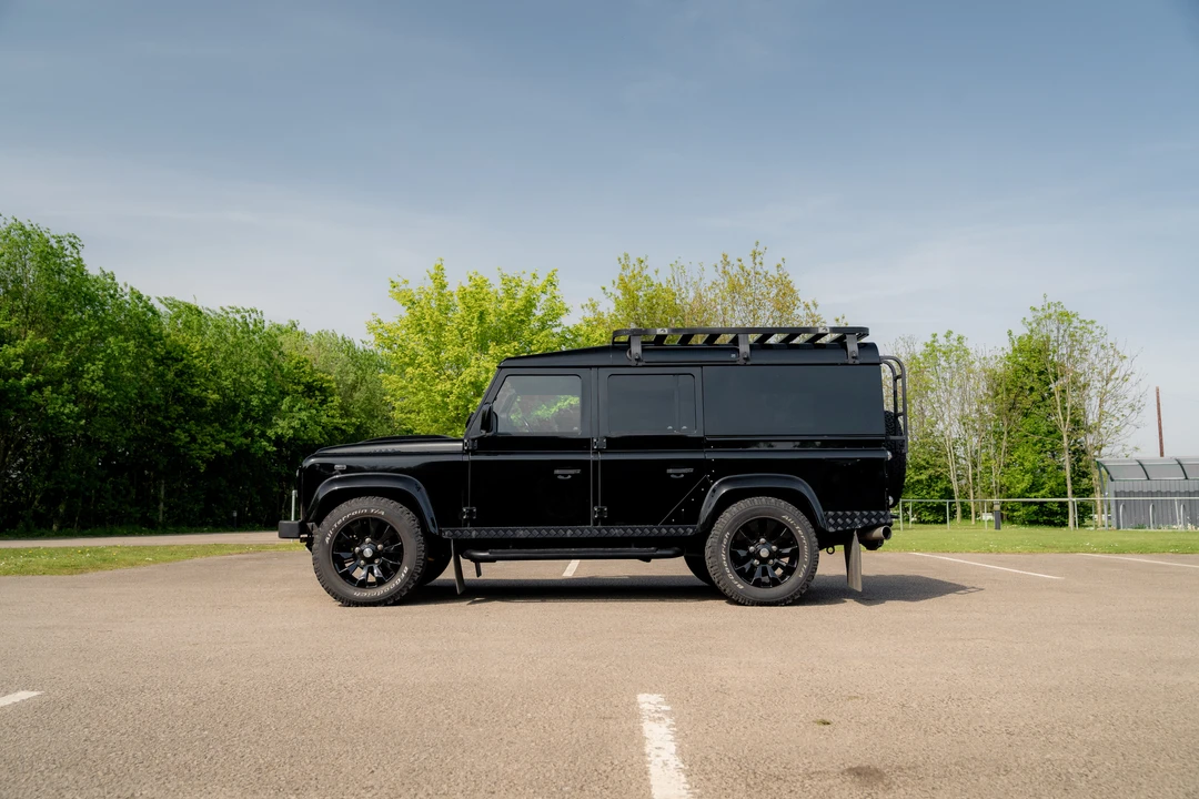 2015 Land Rover Defender 110 - Image 12 of 31
