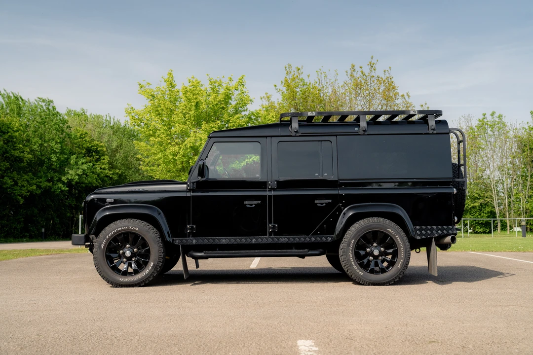 2015 Land Rover Defender 110 - Image 4 of 31