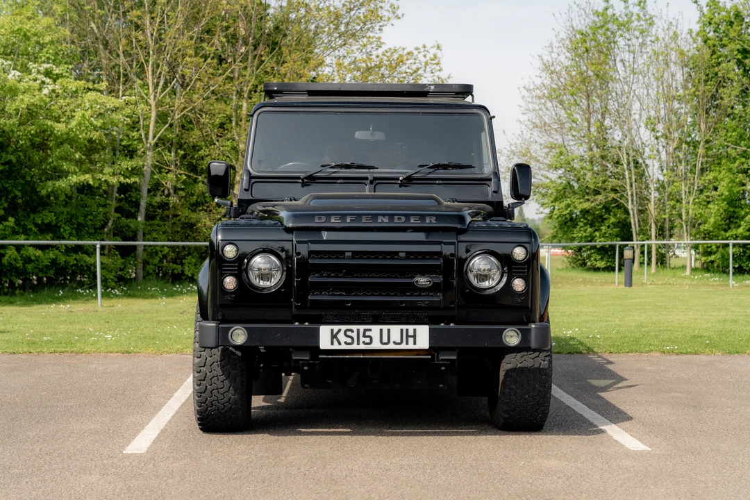 2015 Land Rover Defender 110 - Image 2 of 31