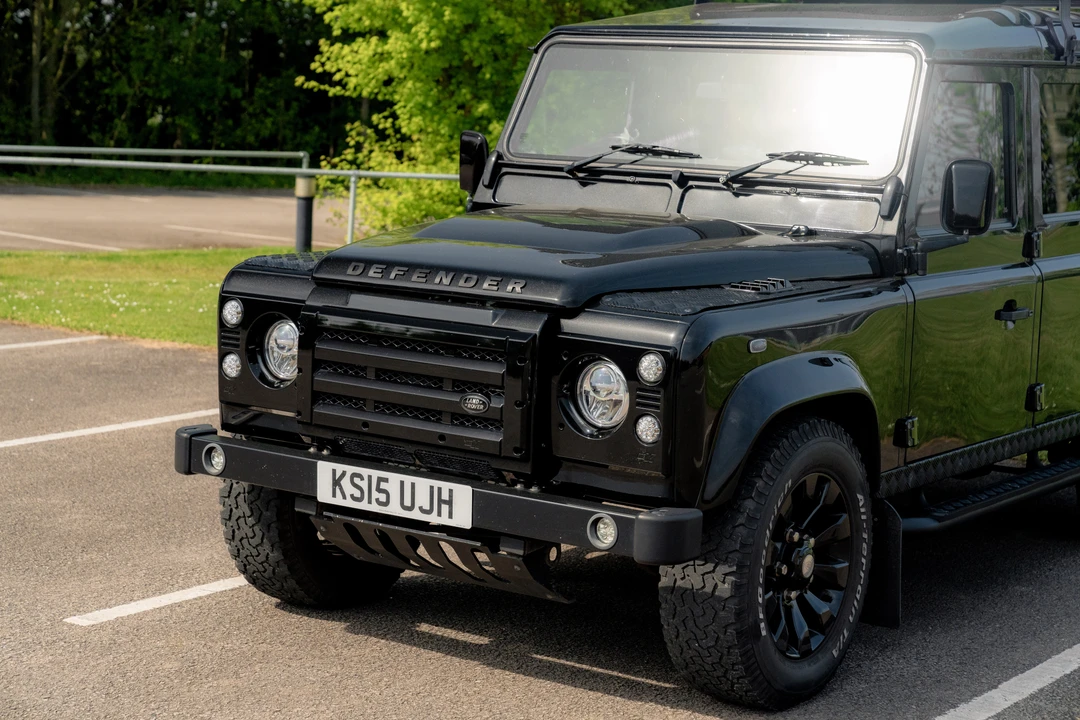 2015 Land Rover Defender 110 - Image 18 of 31