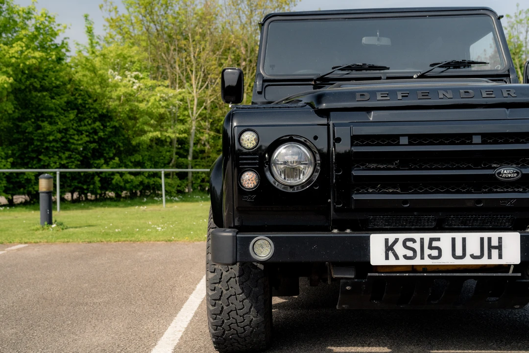 2015 Land Rover Defender 110 - Image 19 of 31