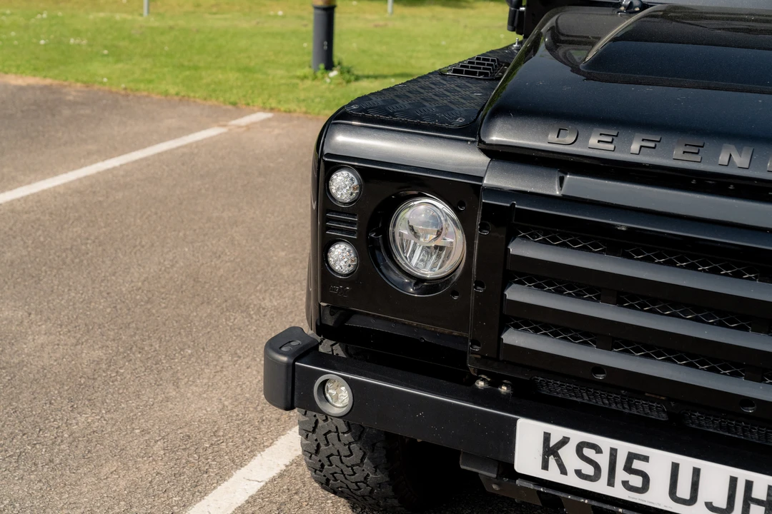 2015 Land Rover Defender 110 - Image 26 of 31