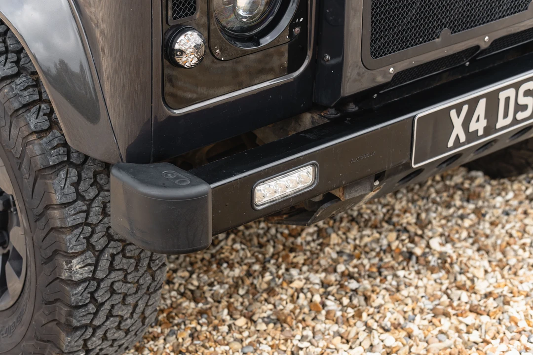 2015 Land Rover Defender 110 - Image 20 of 31