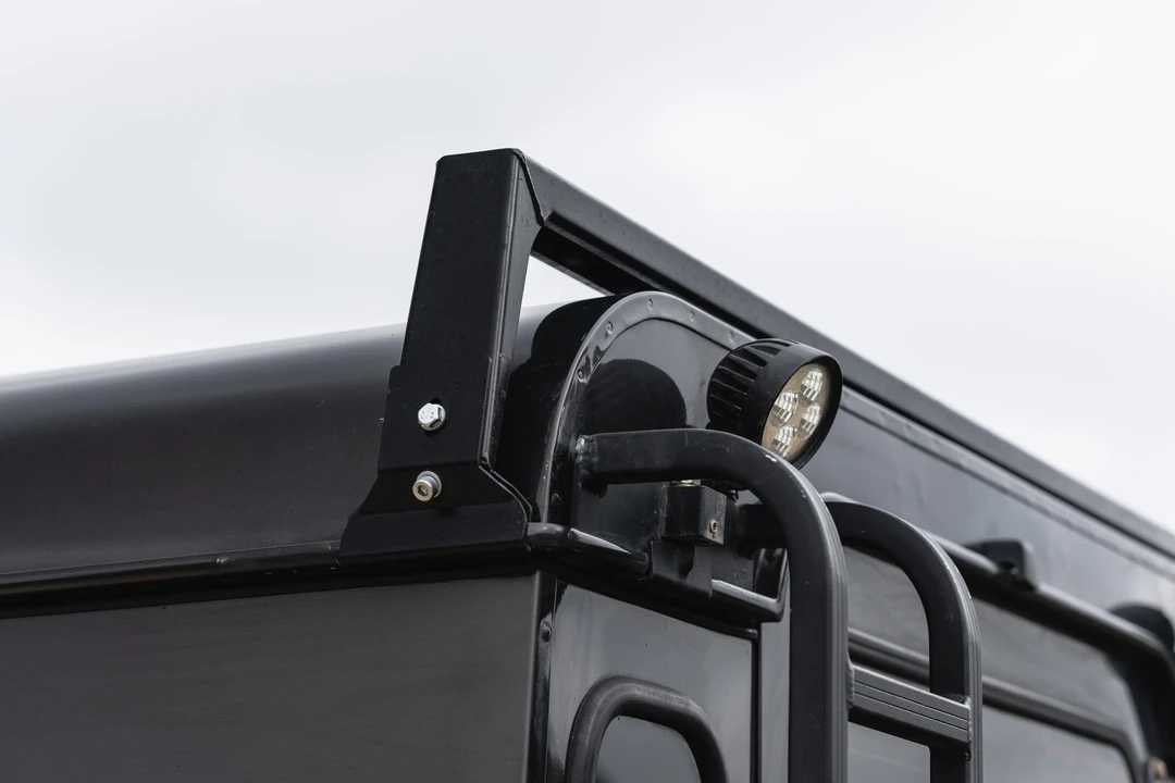 2015 Land Rover Defender 110 - Image 28 of 31