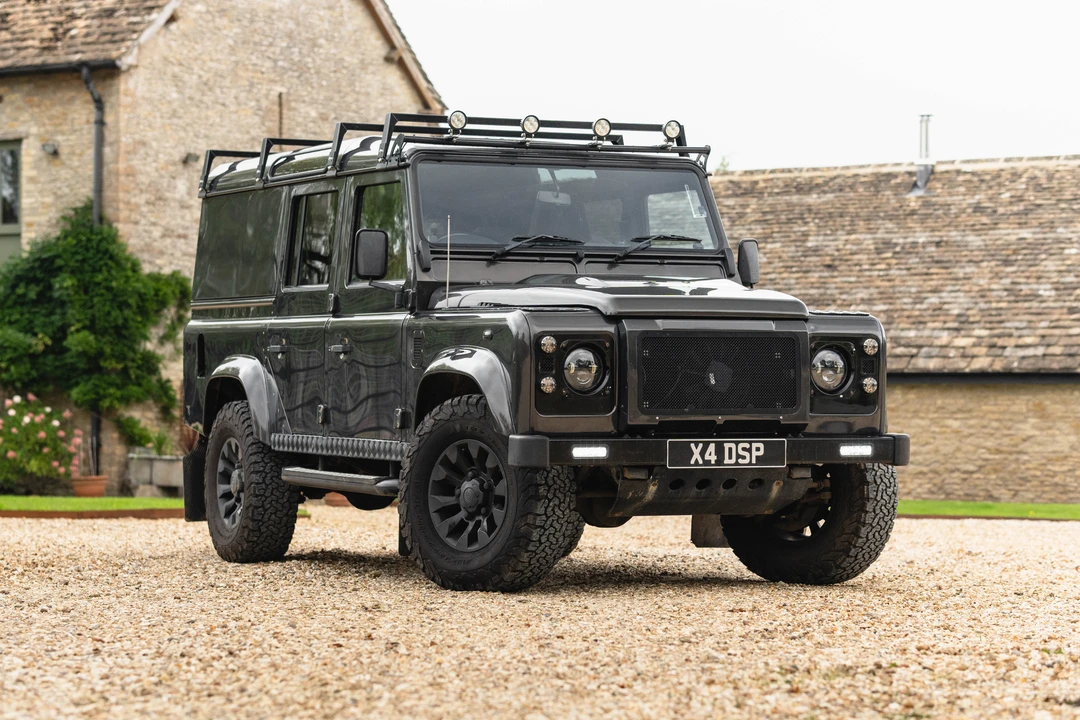 2015 Land Rover Defender 110 - Image 3 of 31