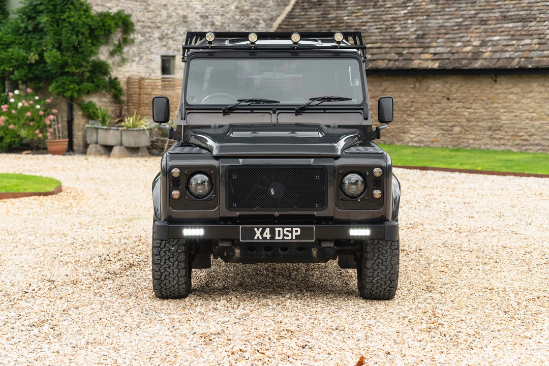 2015 Land Rover Defender 110 - Image 2 of 31