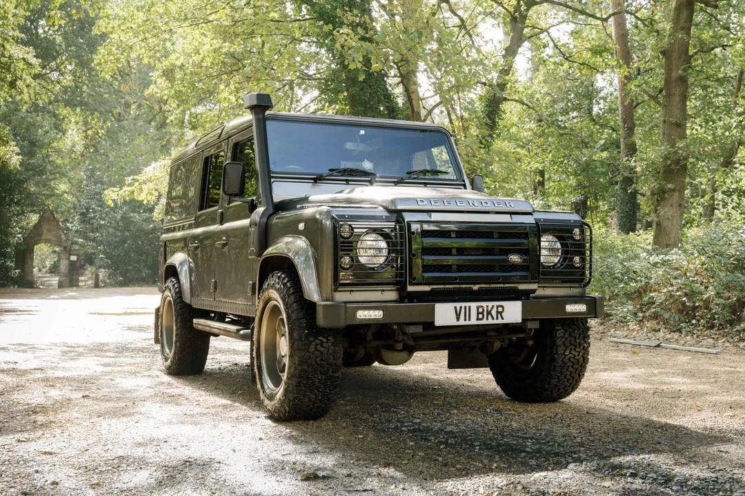 2013 Land Rover Defender 110 - Image 11 of 31