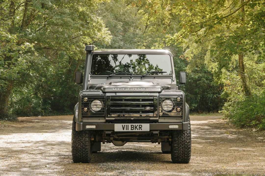 2013 Land Rover Defender 110 - Image 10 of 31